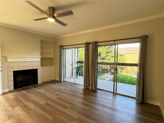 Building Photo - 6500 Harbor Town Dr