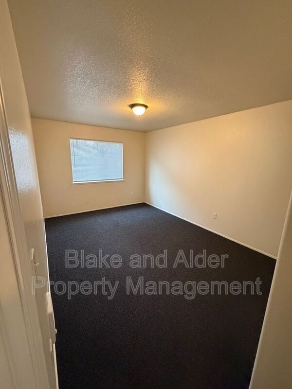 Building Photo - 13637 SE Center St