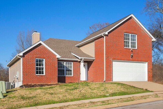 Building Photo - 3 Bed w/Bonus, Large Yard in Sought After Franklin Location!