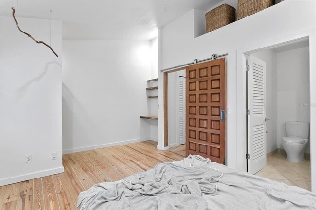 Building Photo - 315 S Edison Ave