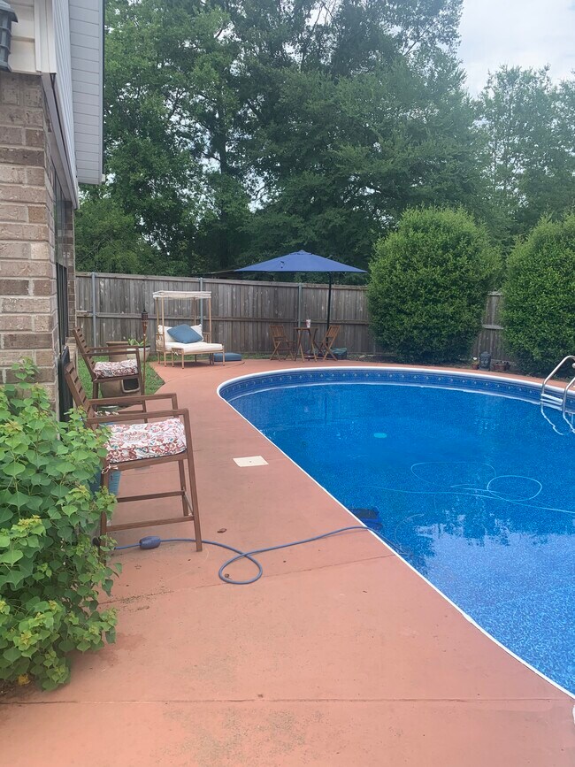 Building Photo - 115 Pearson Ln