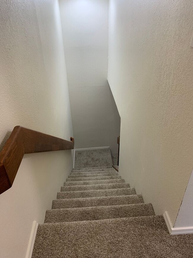 Building Photo - 1701 Elcadore Dr