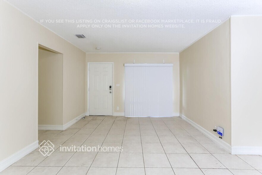 Building Photo - 3441 SW 20th Ct