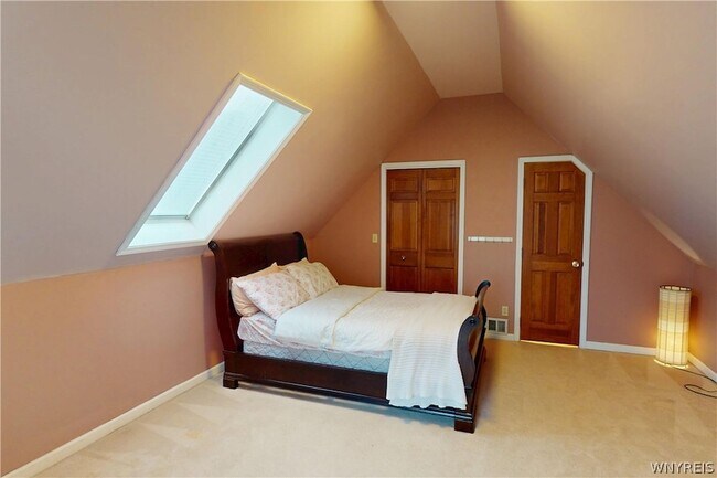 Building Photo - 30 Opal Ct