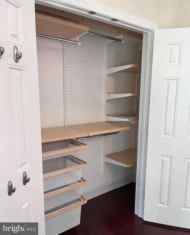 Building Photo - 10512 Norman Ave