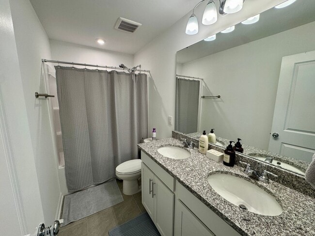 Building Photo - Beautiful 4BR/3BA Home in Parkside Crossing