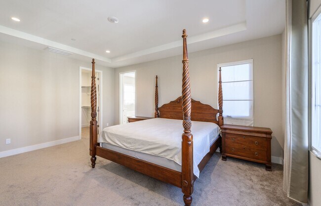 Building Photo - 3bedroom/3 bath/Gated Orchard Hill/Detached House for rent