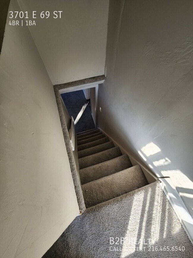 Building Photo - 3701 E 69th St