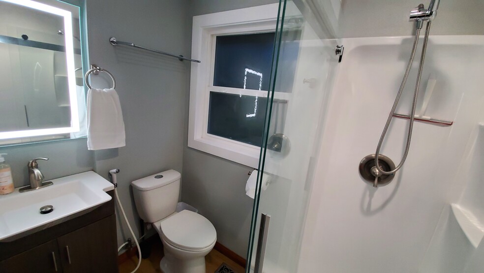 Building Photo - 1803 N 200th St