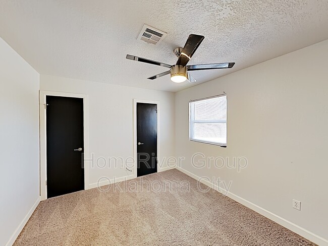 Building Photo - 6024 W Hefner Rd
