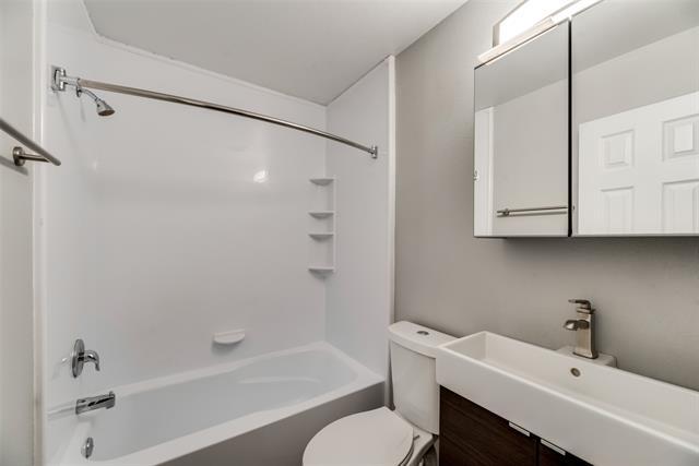 Building Photo - 4817 Reiger Ave
