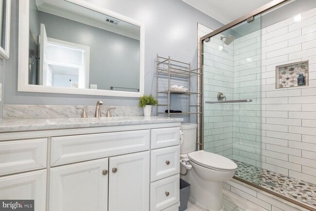 Building Photo - 255 S Pickett St