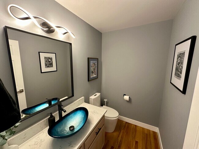 Building Photo - 9048 Gleneagle Dr