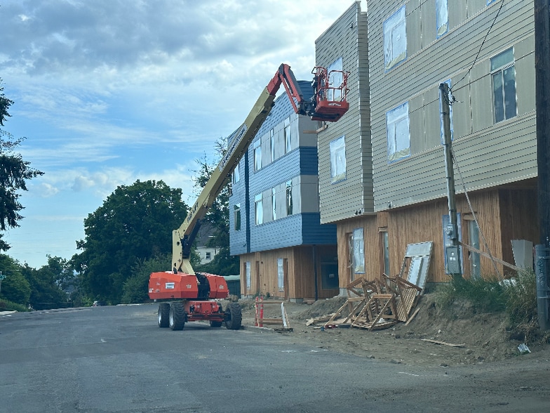 Building Photo - 605 S Adams St