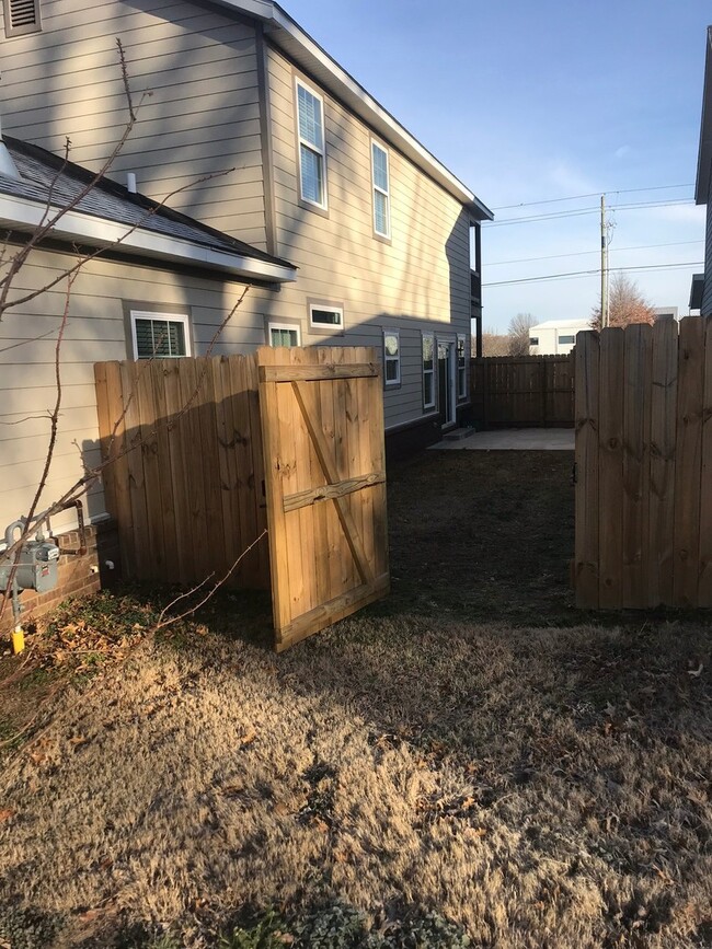 Building Photo - Stunning South Fayetteville Dwelling