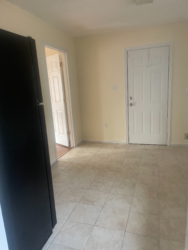 Building Photo - 209 S McPherson Church Rd