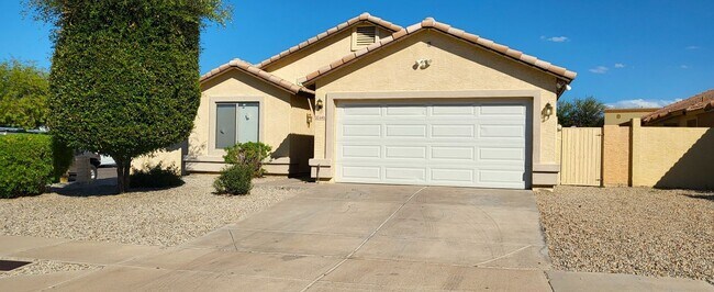 Primary Photo - Lovely Corner Lot Home In South Phoenix!!!