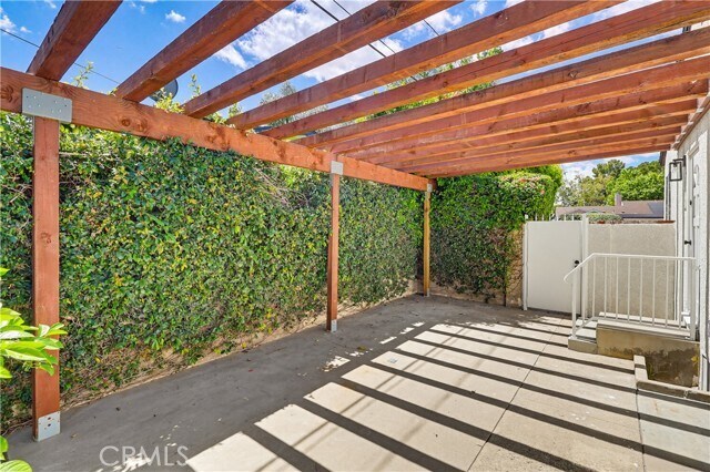Building Photo - 5440 Alcove Ave