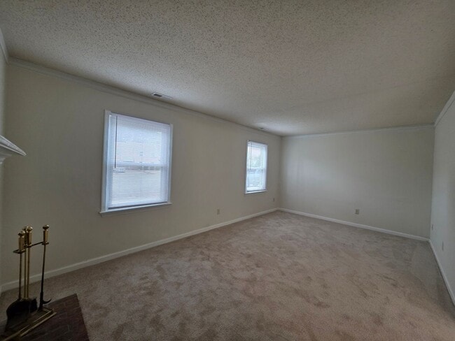 Building Photo - Chelsea