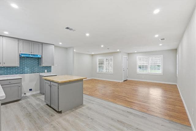 Building Photo - 3523 Dutton Dr