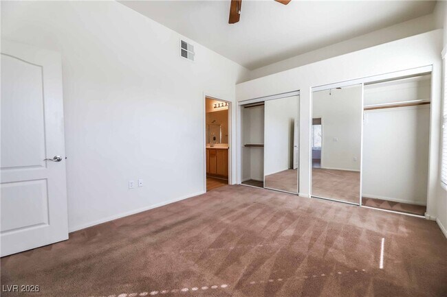 Building Photo - 2305 W Horizon Ridge Pkwy