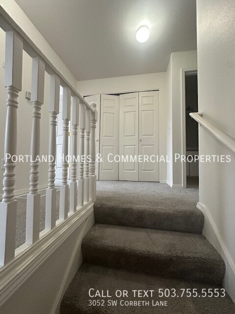 Building Photo - 3052 SW Corbeth Ln