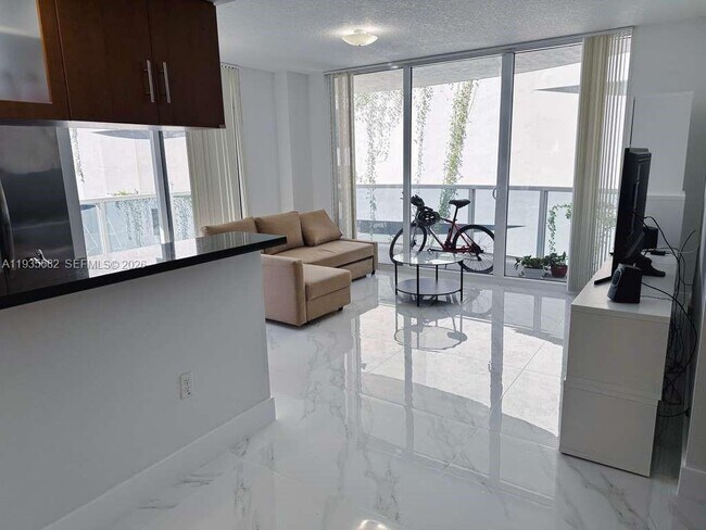 Building Photo - 601 NE 23rd St