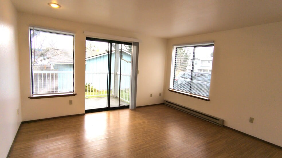 Building Photo - 2288 Douglas Rd