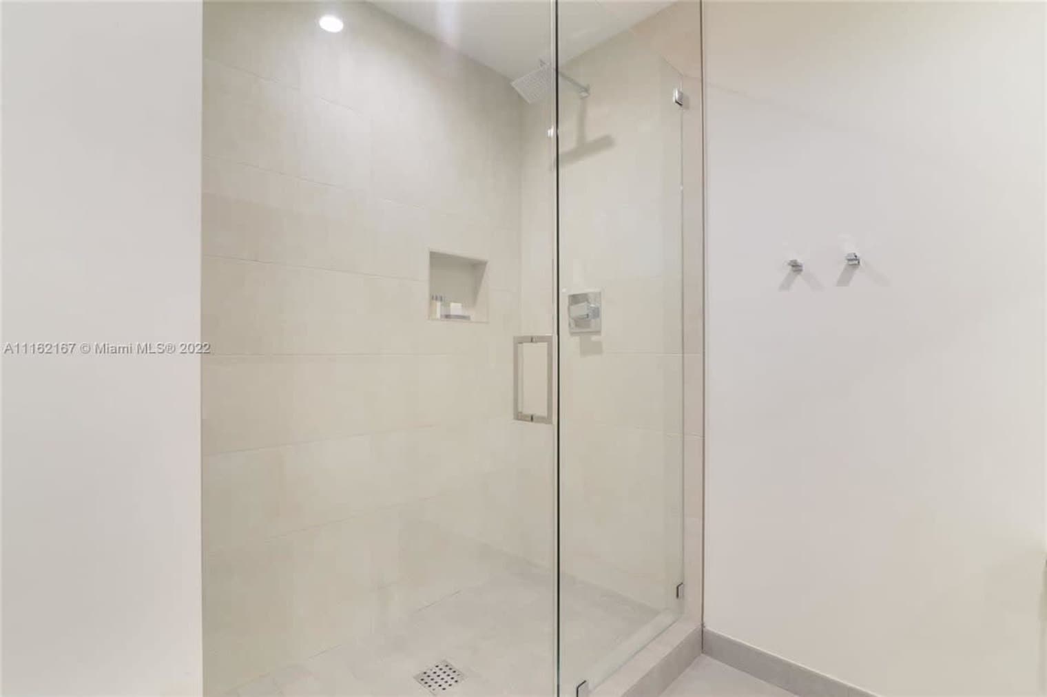 Building Photo - 777 N Ocean Dr