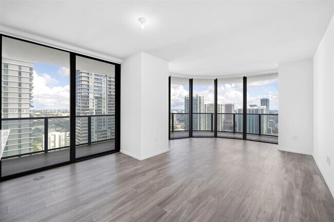 Building Photo - 801 S Miami Ave