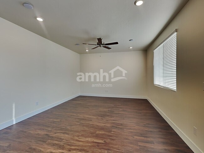 Building Photo - 11518 W Mesquite Street