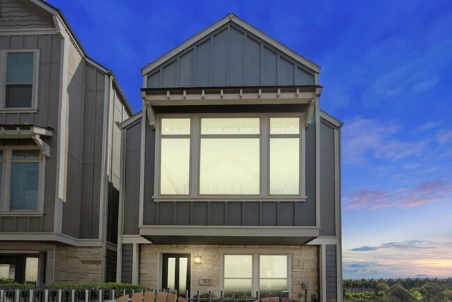 Building Photo - 702 N Shepherd Dr