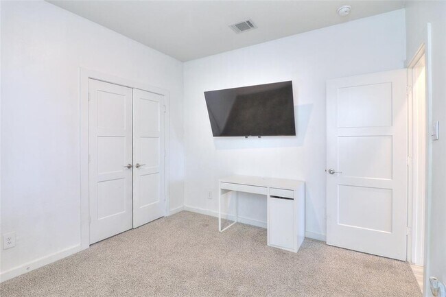 Building Photo - 4711 Torcello Fls Ln