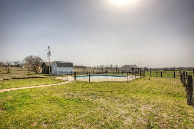 Building Photo - Updated 3 Bedroom Home with a Barn on 2.5 Acres!