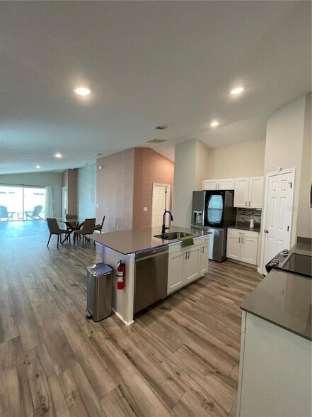 Building Photo - 7838 Peace Lily Ave