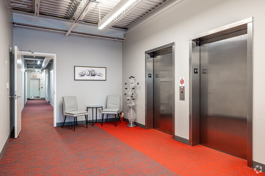 Lobby Photo - 6@Park