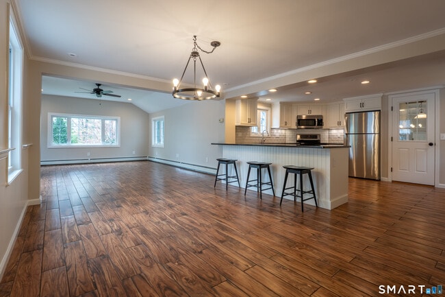 Building Photo - 30 Hillsboro Dr