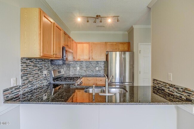 Building Photo - 4636 Vendue Range Dr