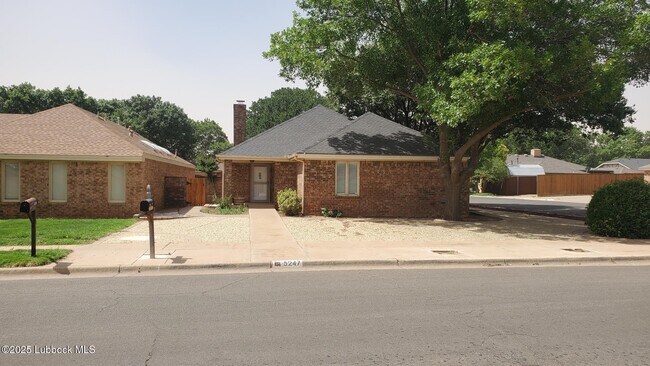 Primary Photo - 5247 84th St