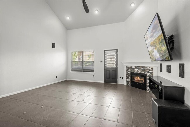 Building Photo - 4405 Bandice Ln