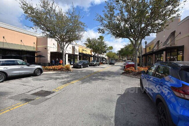 Building Photo - 3183 Cup Dr