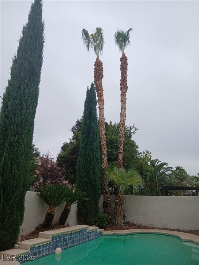 Building Photo - 608 Bianca Bay St