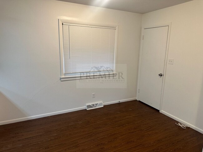 Building Photo - 2712 S Glenwood Ave