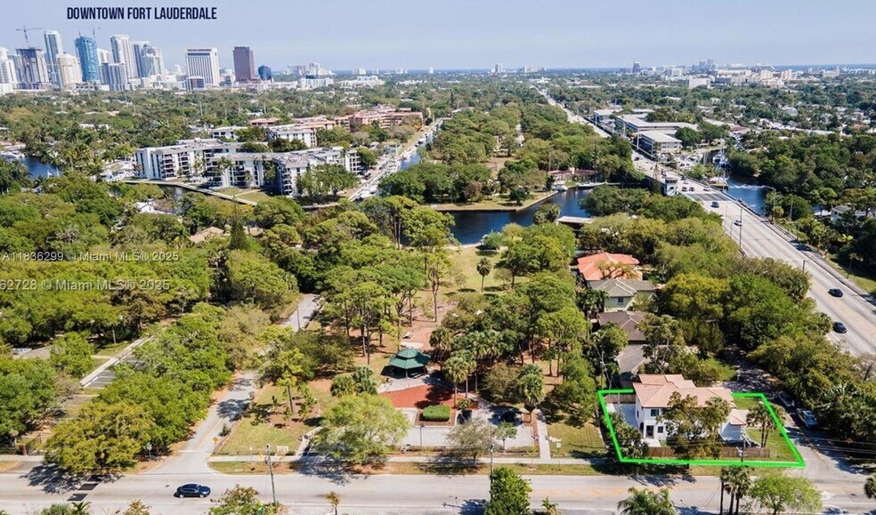 Building Photo - 1451 SW 11th Pl