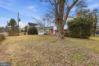 Building Photo - 2012 Friendship Ln