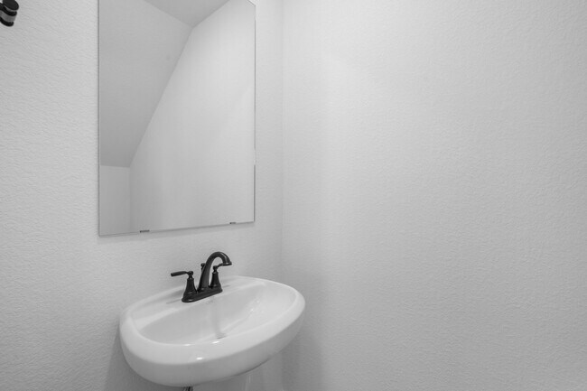 Building Photo - 1308 Shaded Rock Dr