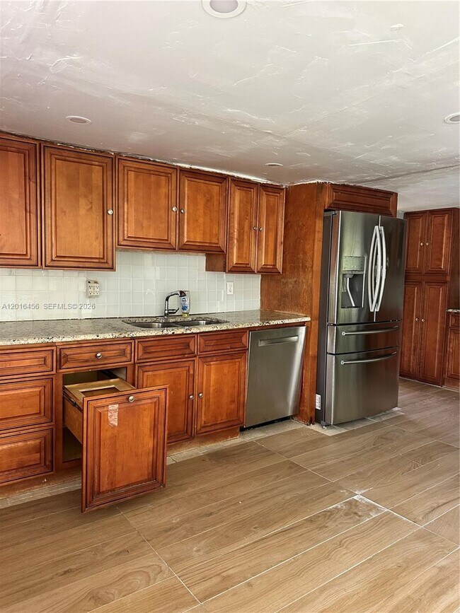 Building Photo - 1427 N 26th Ave