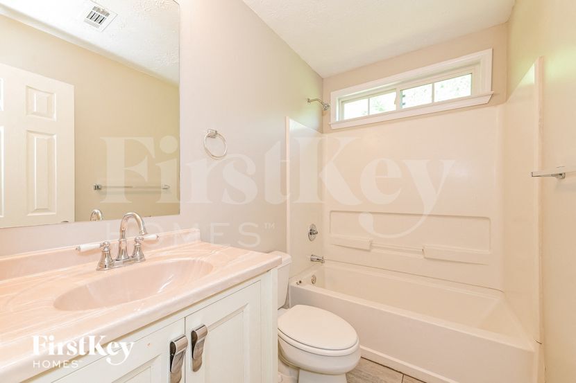 Building Photo - 207 Windpher Ridge