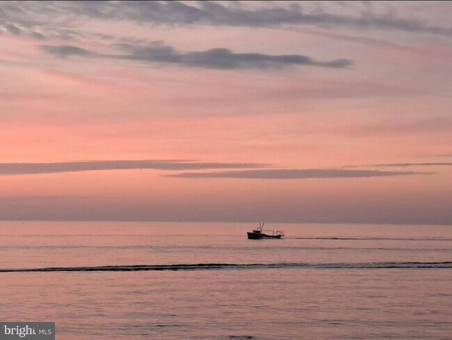 Building Photo - 2492 N Independence Dr