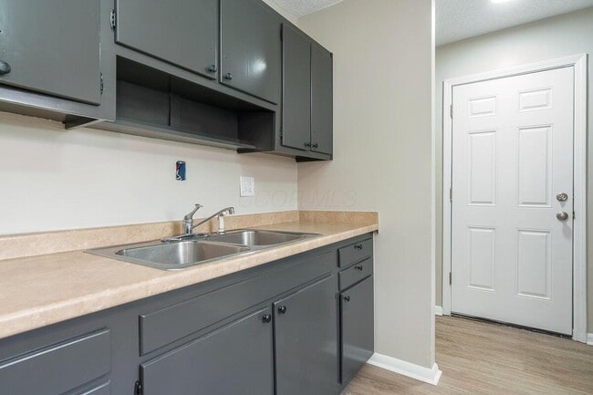 Building Photo - 1775 Alcoy Dr